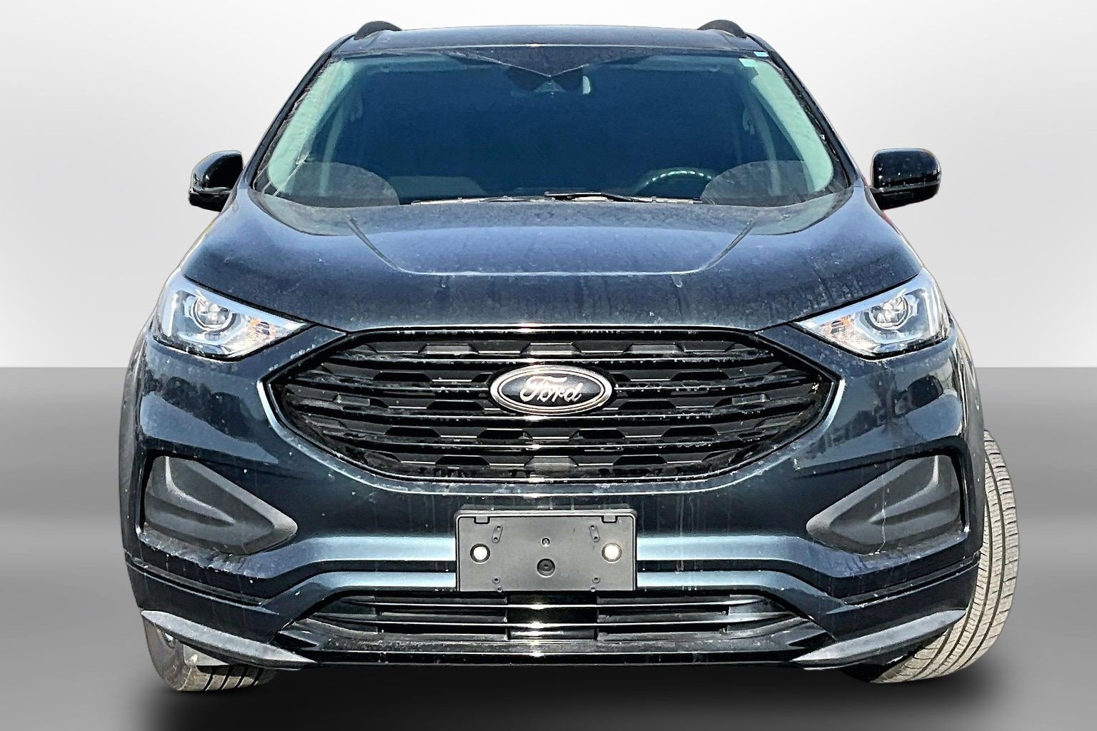 Used 2022 Ford Edge SE w/ Black Appearance Package image 3