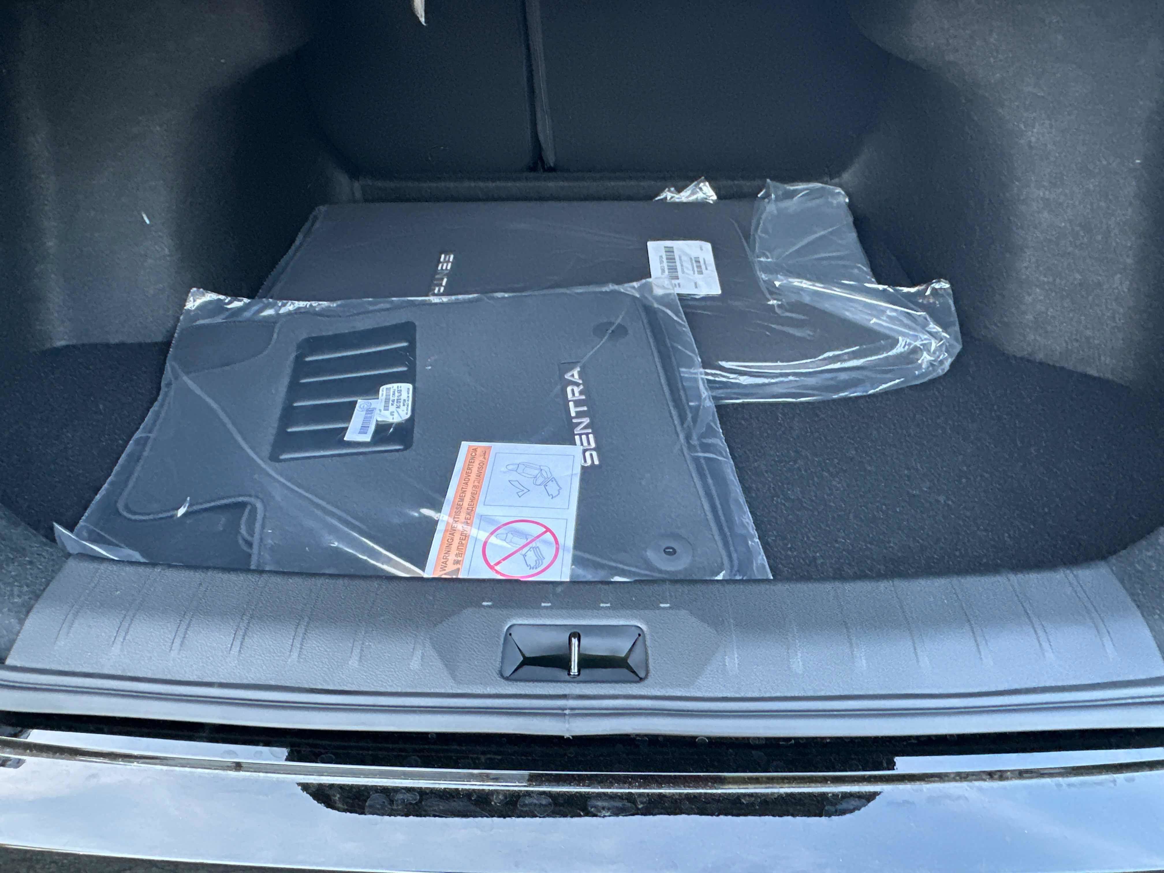 New 2026 Nissan Sentra SR w/ SR Premium Package FWD image 16