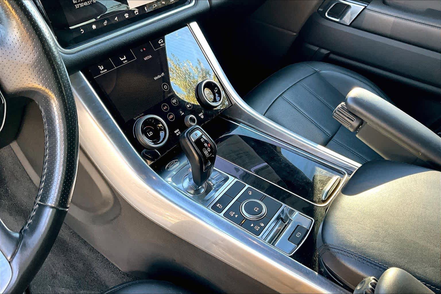 Used 2019 Land Rover Range Rover Sport HSE AWD/4WD image 17