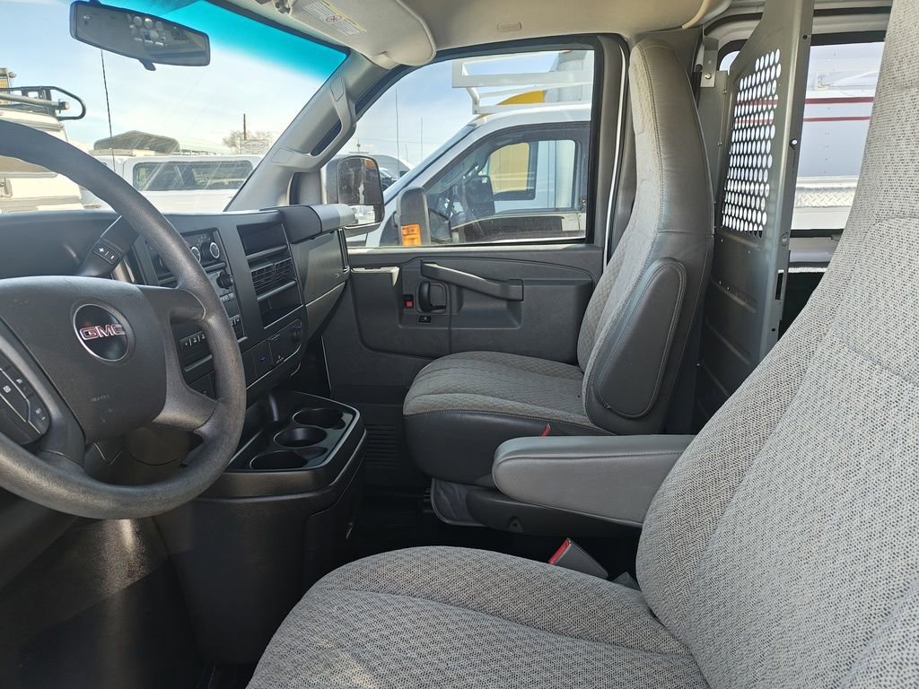Used 2017 GMC Savana 2500 image 7