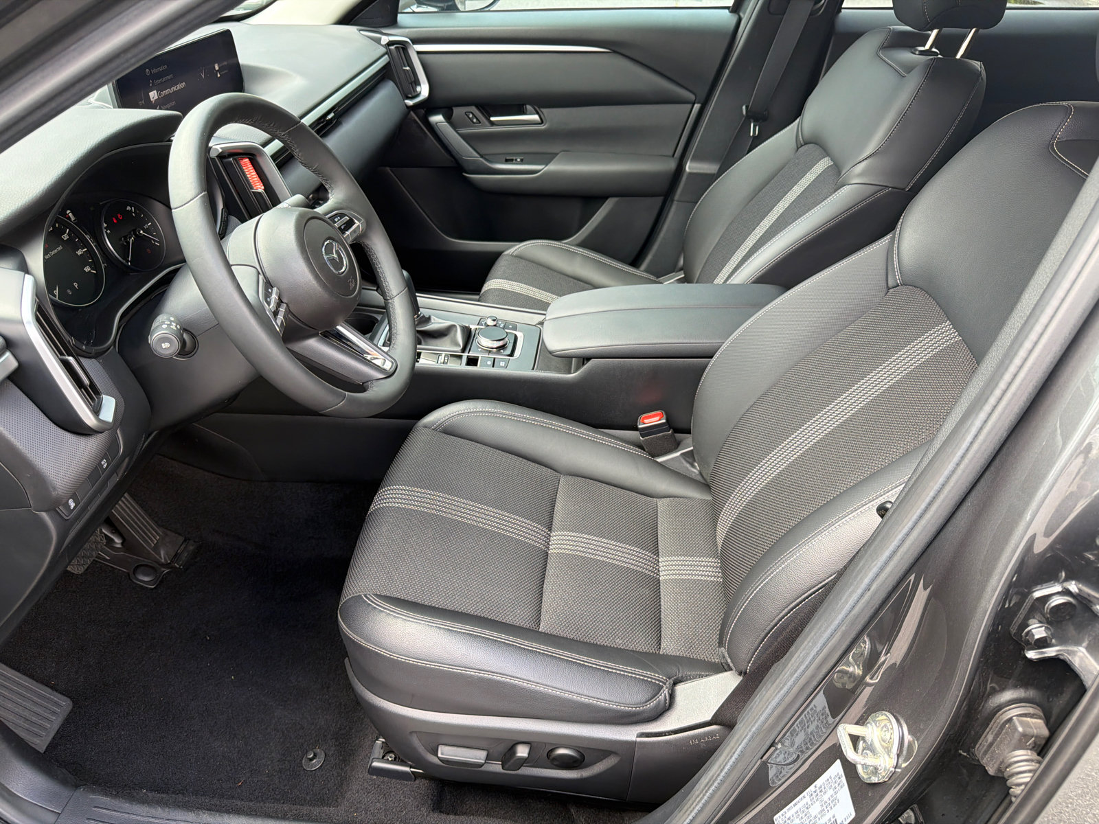 Used 2024 MAZDA CX-50 AWD 2.5 S w/ Preferred Package image 3