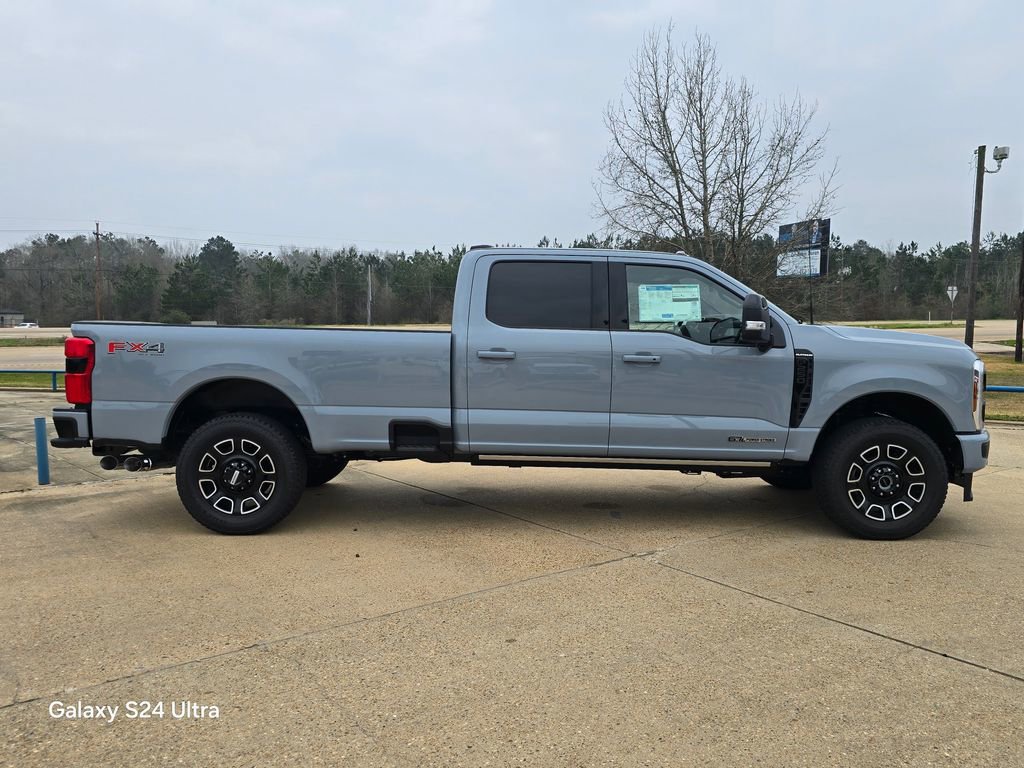 New 2026 Ford F250 Platinum w/ FX4 Off-Road Package AWD/4WD image 6