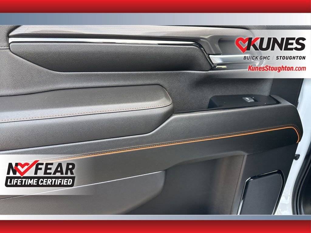 Used 2024 GMC Sierra 2500 AT4 w/ AT4 Premium Plus Package image 39