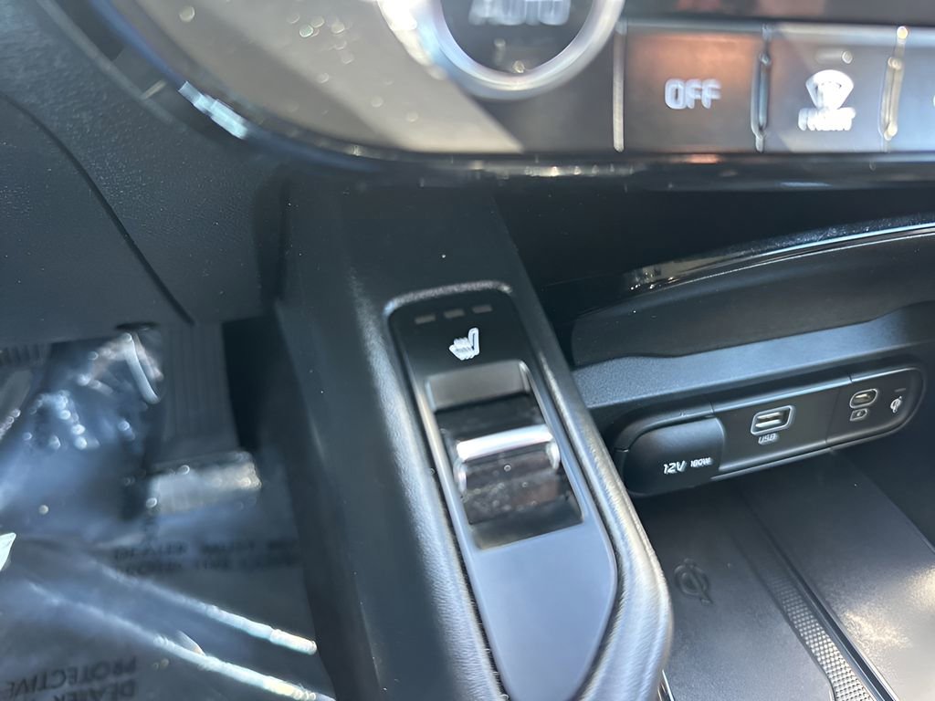 Used 2023 Kia Telluride S image 21