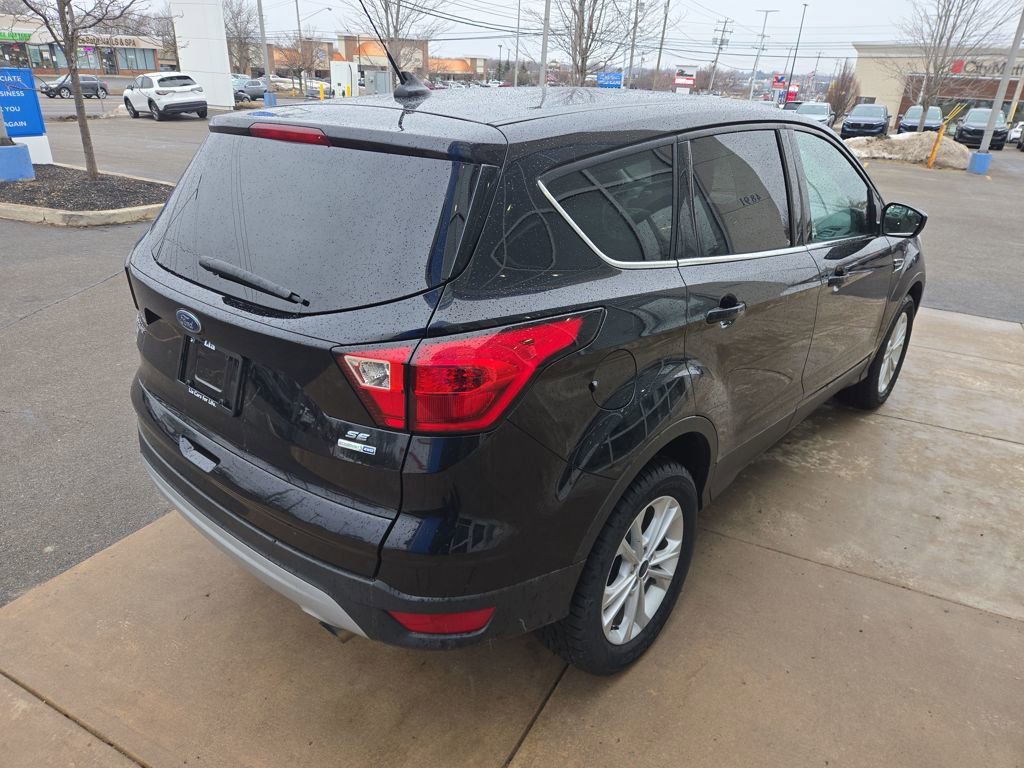 Used 2019 Ford Escape SE image 4
