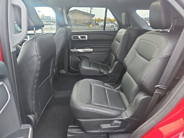 Used 2023 Ford Explorer XLT w/ Equipment Group 202A AWD/4WD image 51