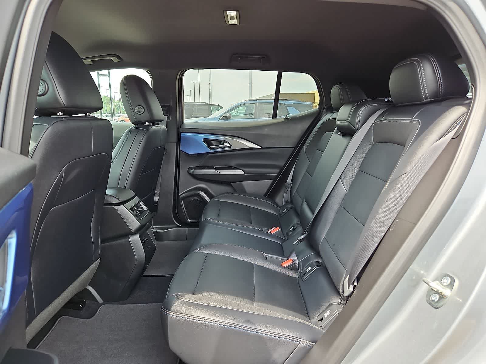 New 2026 Chevrolet Equinox EV LT w/ Convenience Package II FWD image 8