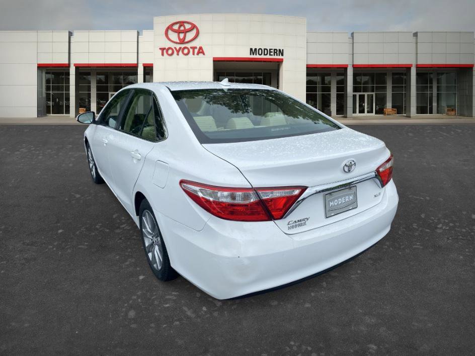 Used 2017 Toyota Camry XLE w/ Moonroof Package FWD image 6