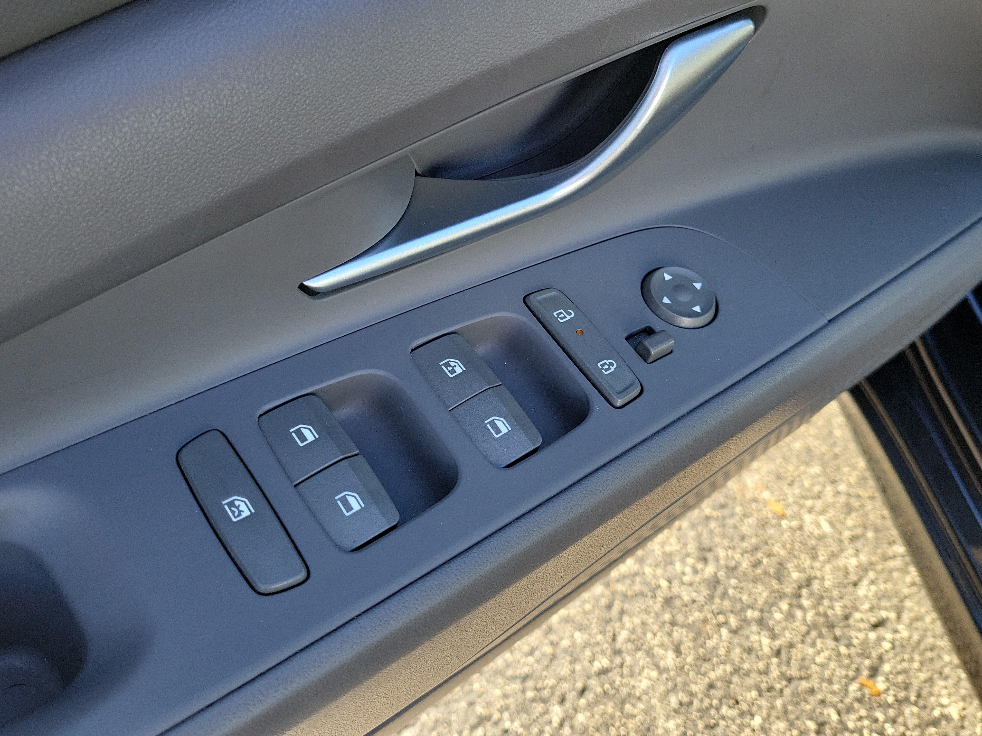 Used 2024 Hyundai Elantra SEL FWD image 16