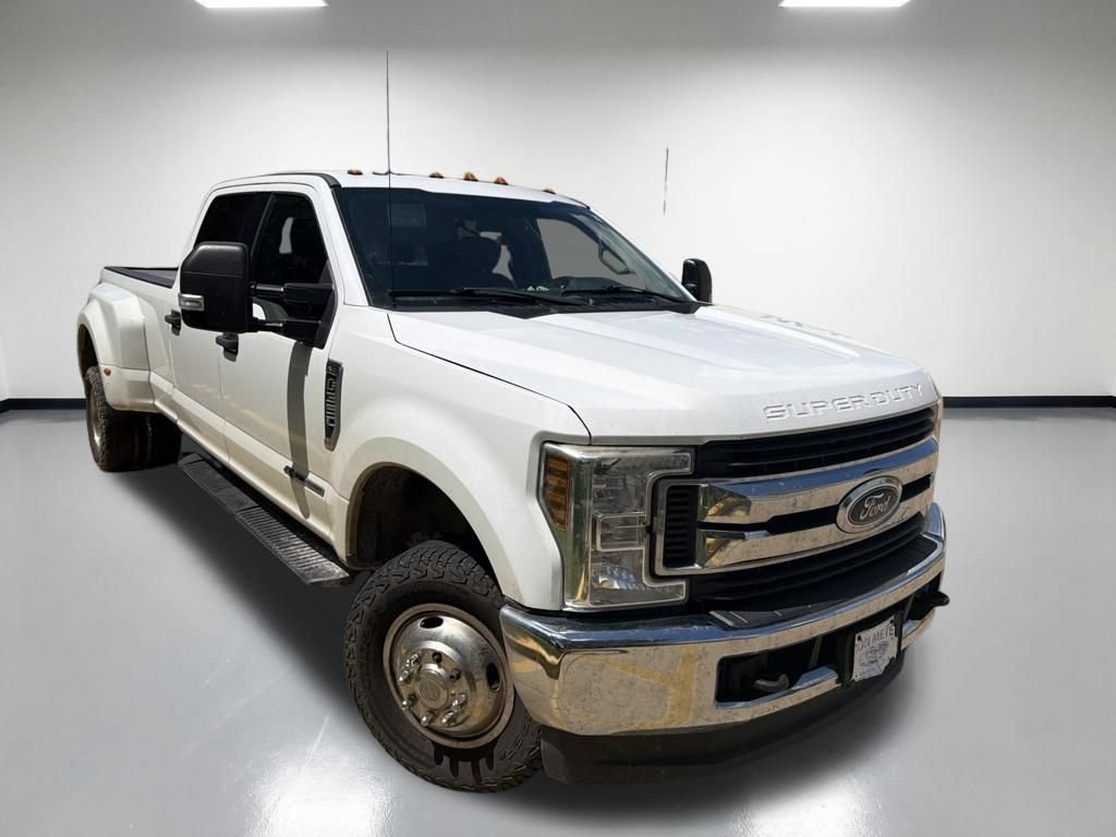 Used 2018 Ford F350 XLT AWD/4WD image 2
