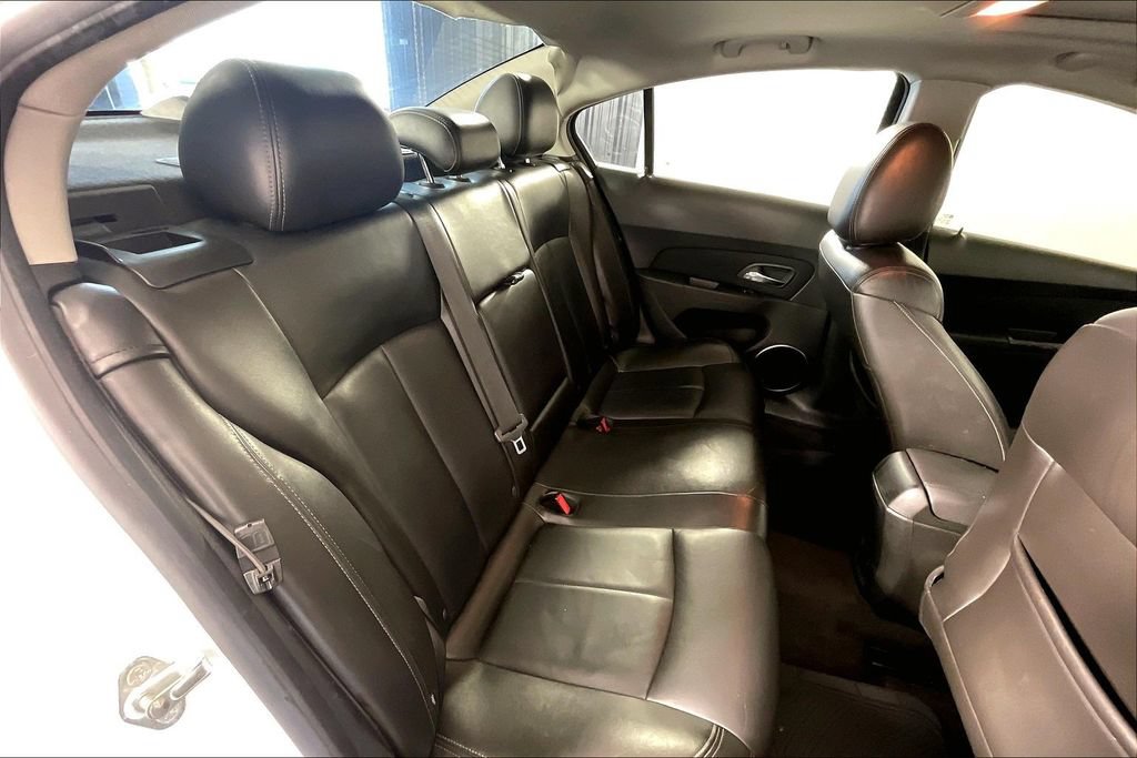 Used 2011 Chevrolet Cruze LTZ FWD image 35