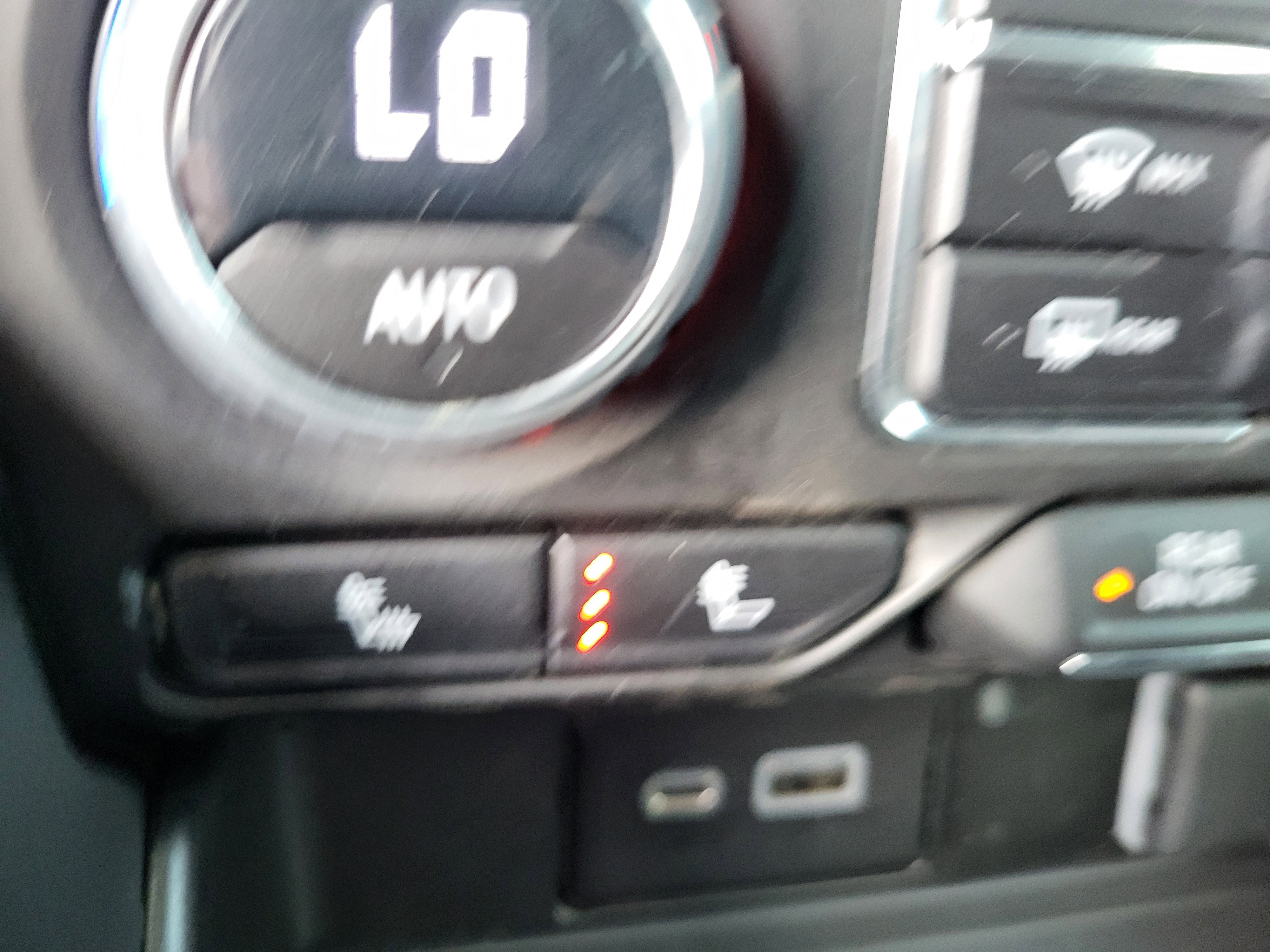 Certified 2023 Chevrolet Tahoe Z71 w/ Luxury Package image 30