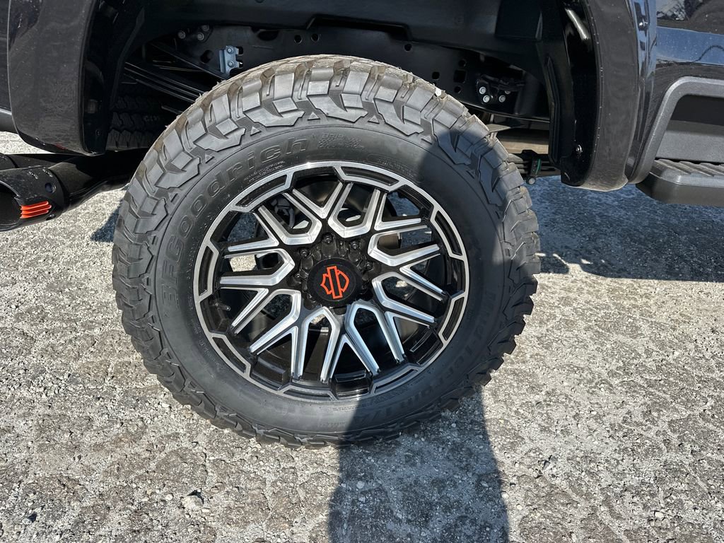 New 2026 Ford F250 Lariat w/ Black Appearance Package image 17