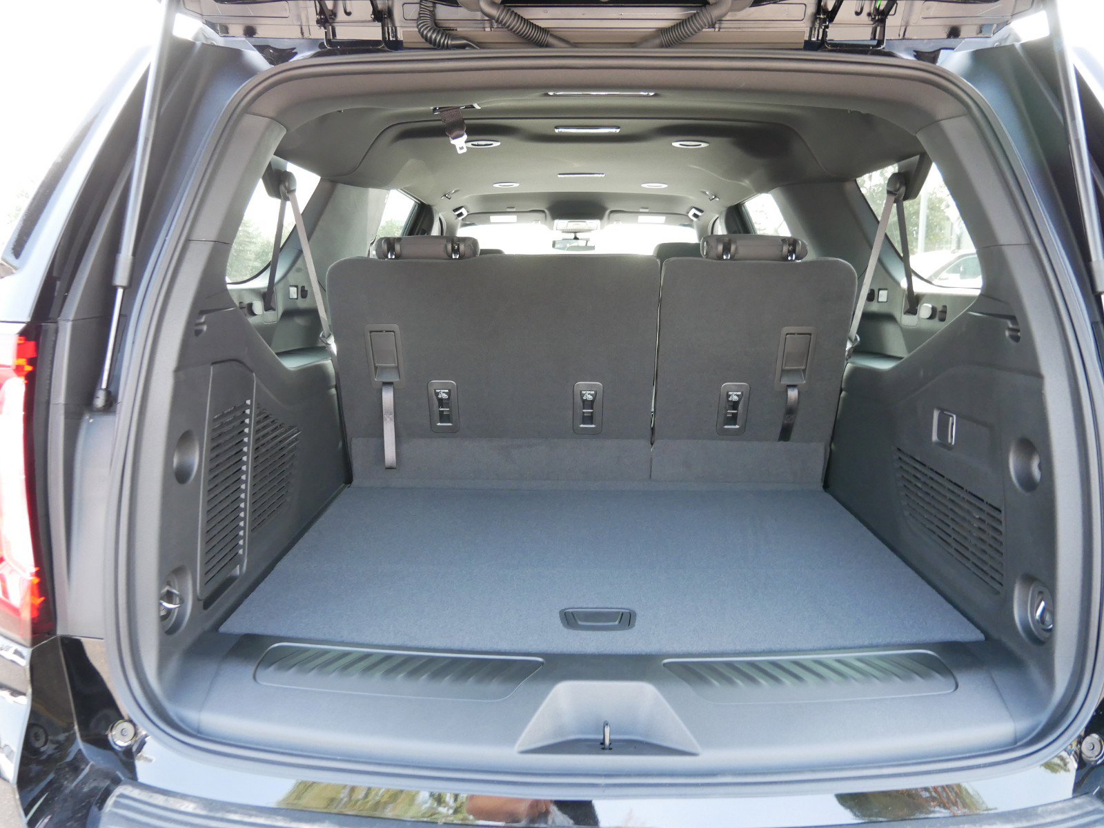 New 2023 GMC Yukon XL SLE image 5