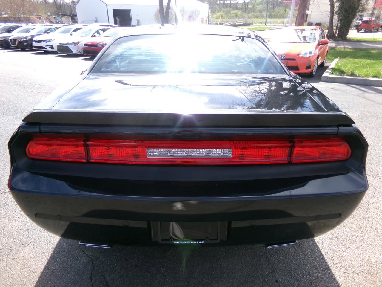 Used 2014 Dodge Challenger R/T image 4