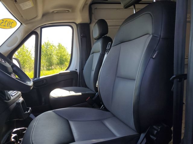 Used 2025 RAM ProMaster 2500 w/ Convenience Group FWD image 13