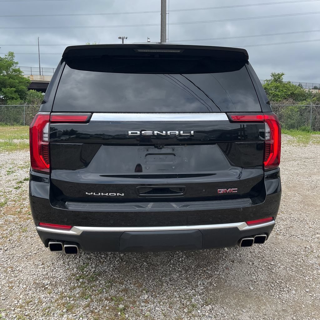 Used 2025 GMC Yukon XL Denali AWD/4WD image 12