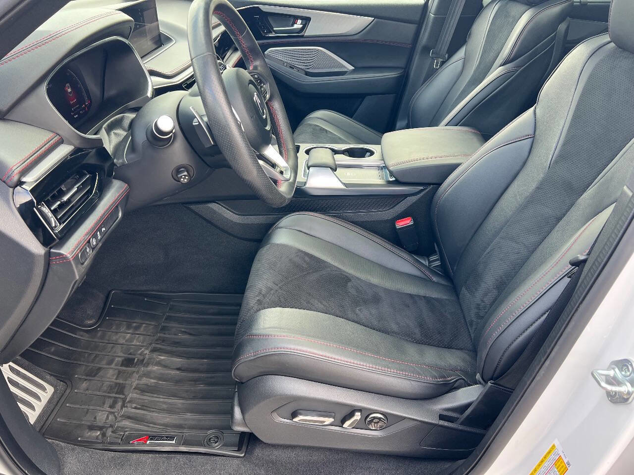 Used 2024 Acura MDX A-Spec image 18