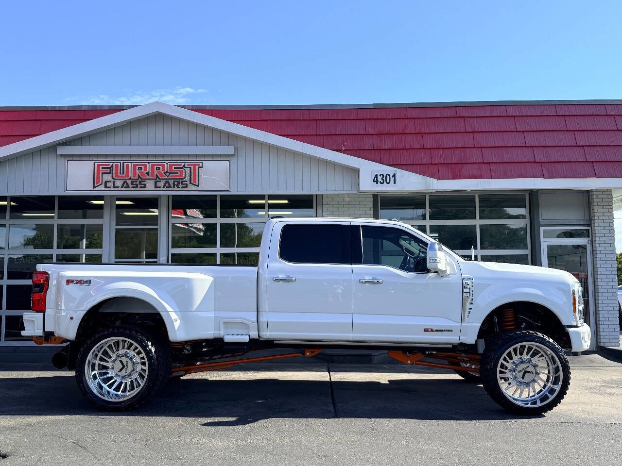 Used 2023 Ford F350 King Ranch w/ Chrome Package image 2