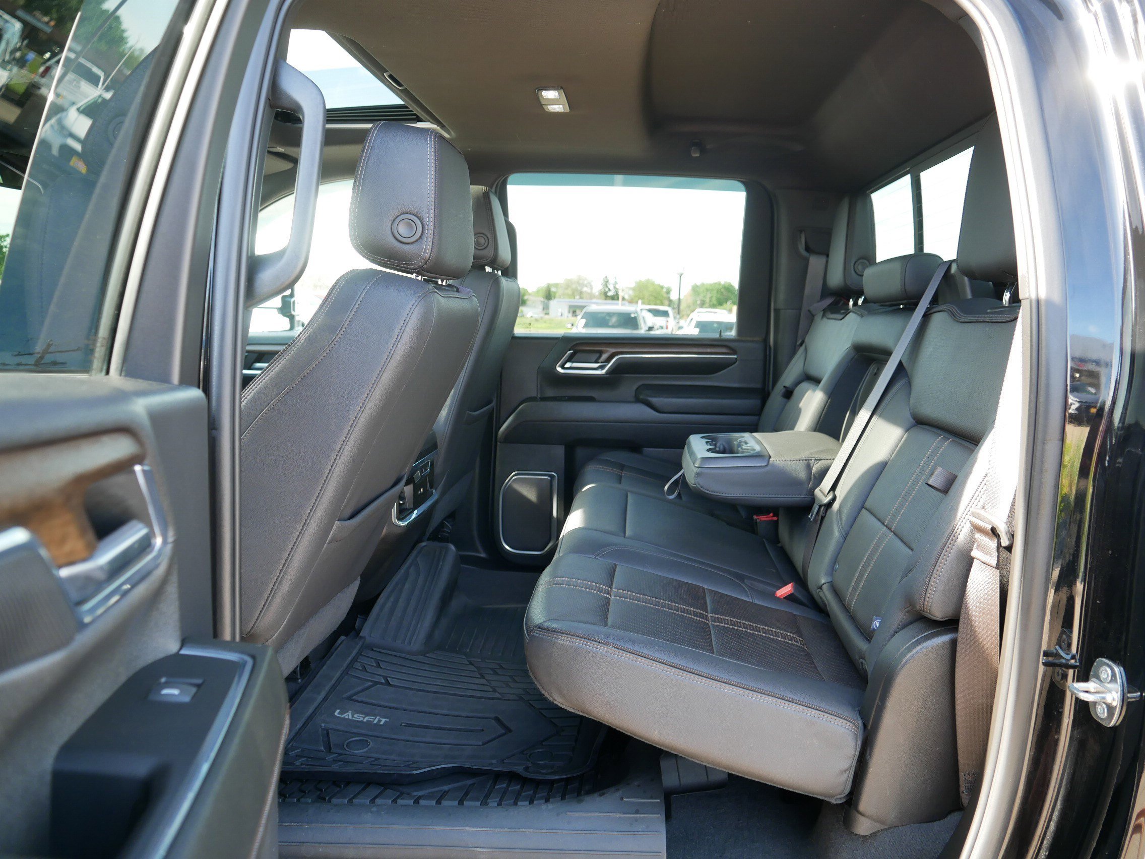 Used 2024 Chevrolet Silverado 3500 High Country w/ Z71 Off-Road Package AWD/4WD image 33