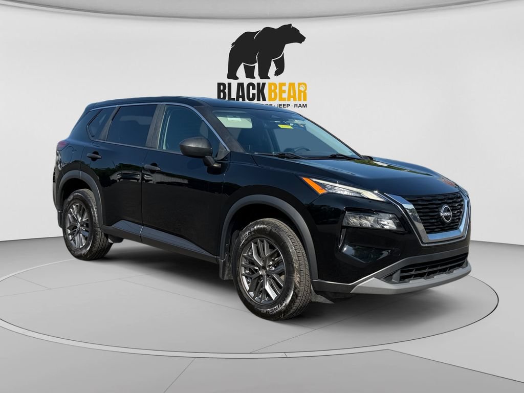 Used 2022 Nissan Rogue S AWD/4WD image 1