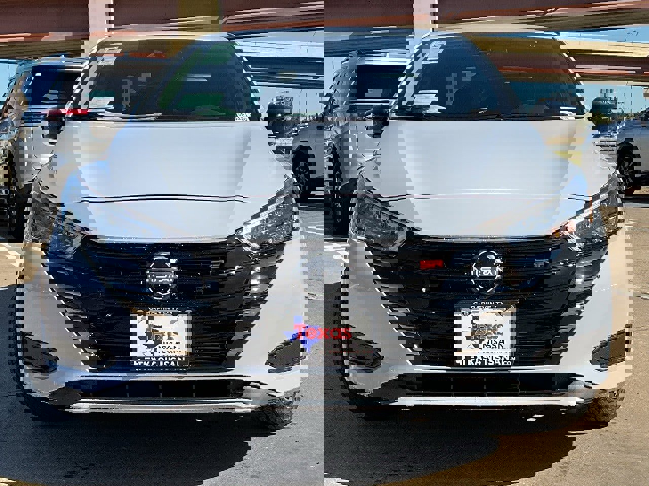 New 2025 Nissan Versa SR w/ Trunk Package image 3