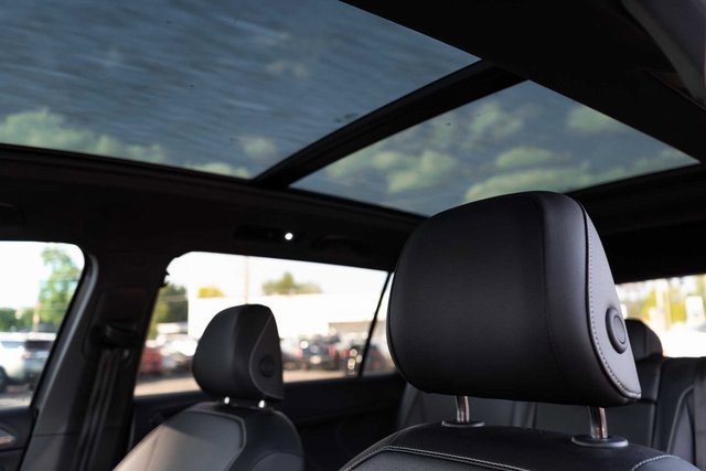 Used 2024 Volkswagen Tiguan SE R-Line image 13