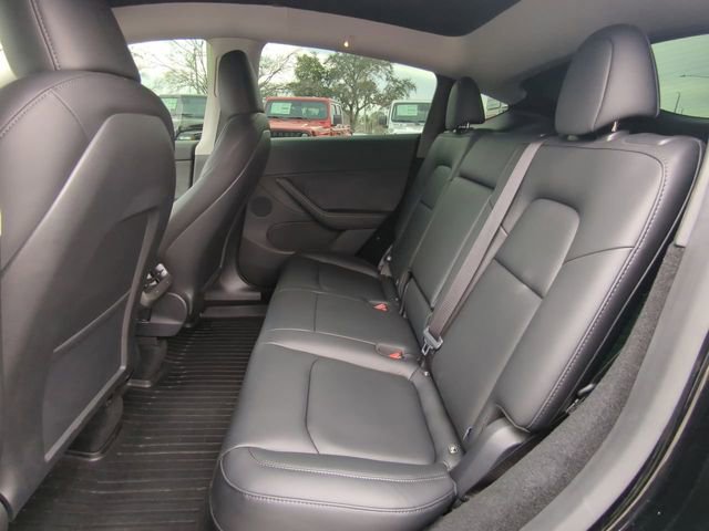 Used 2025 Tesla Model Y Performance image 16