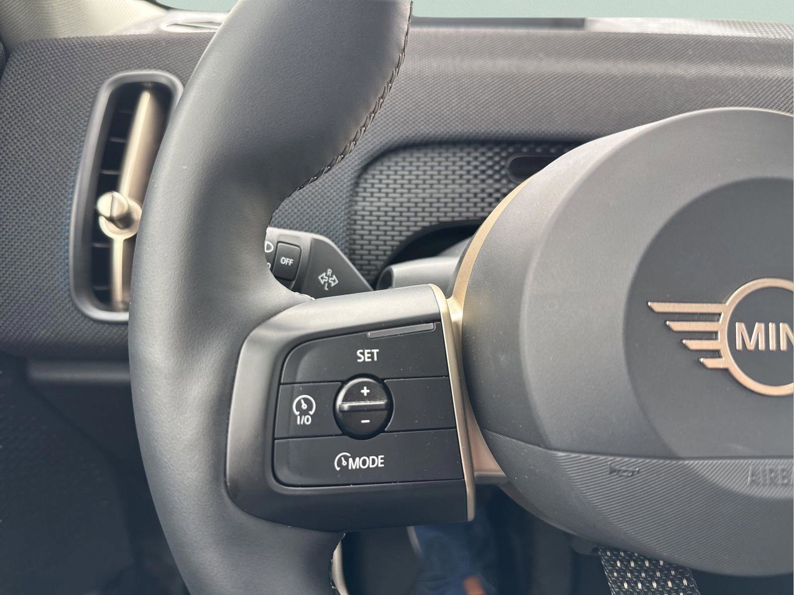 Used 2025 MINI Cooper Countryman S w/ Comfort Package Max image 13