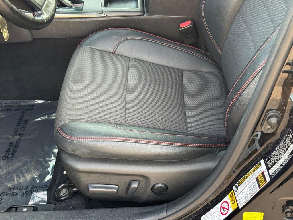 Used 2016 Toyota Camry SE FWD image 19