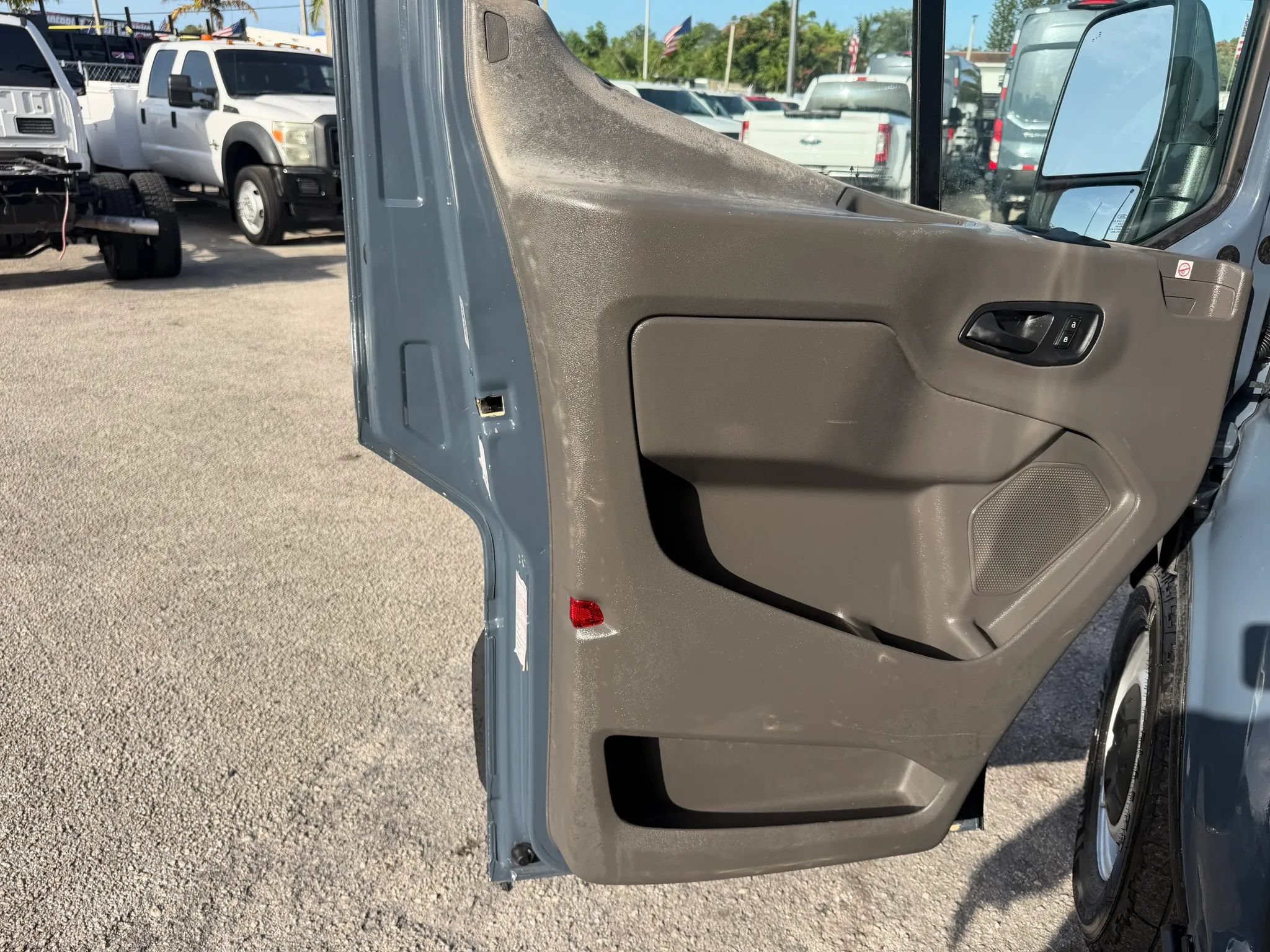 Used 2020 Ford Transit 250 148 High Roof Extended RWD image 10