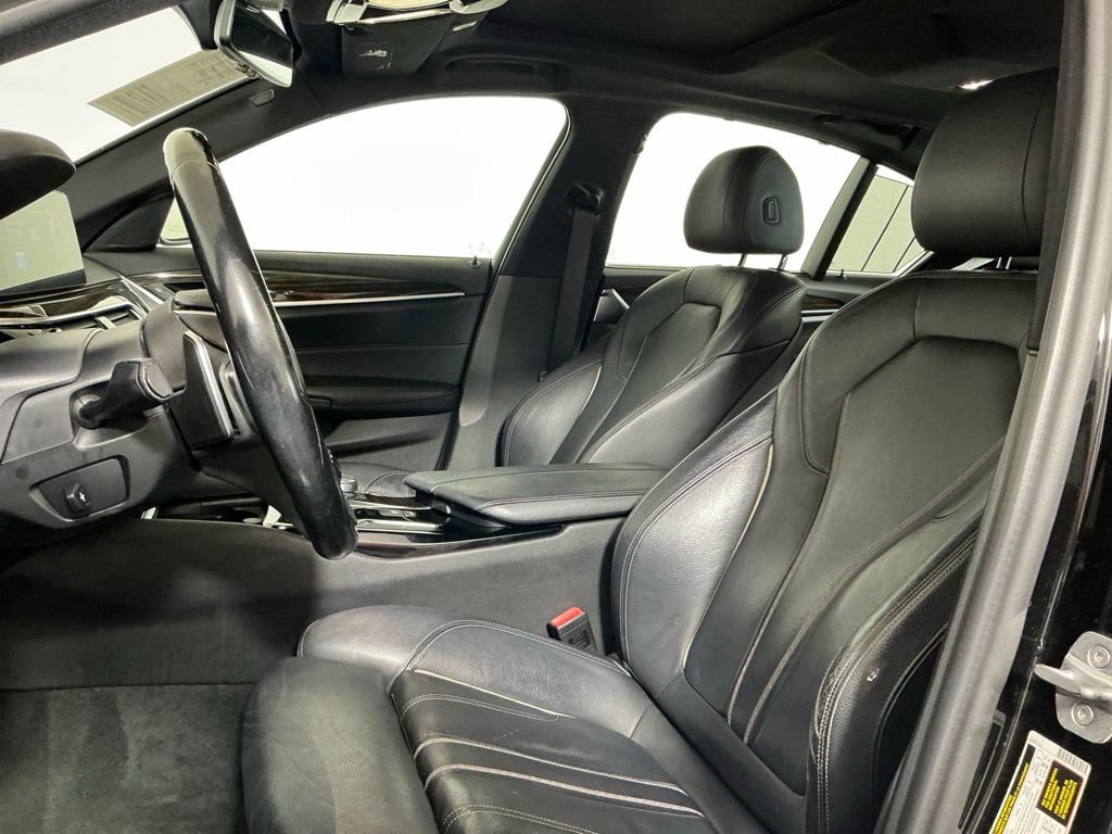 Used 2018 BMW 540i RWD image 22