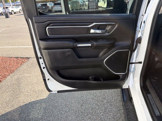 Used 2022 RAM 1500 Laramie AWD/4WD image 14