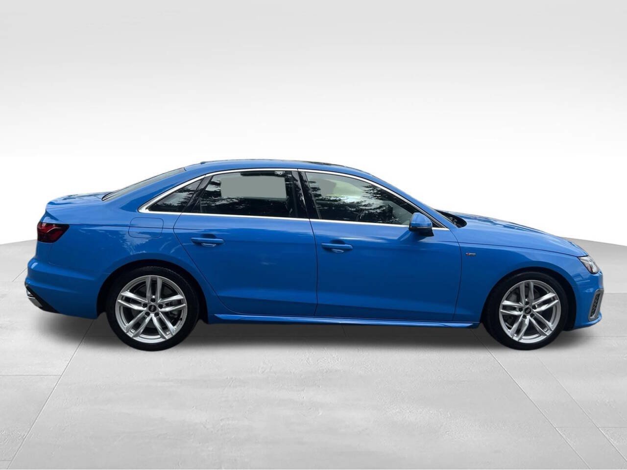 Used 2022 Audi A4 2.0T Premium Plus AWD/4WD image 6