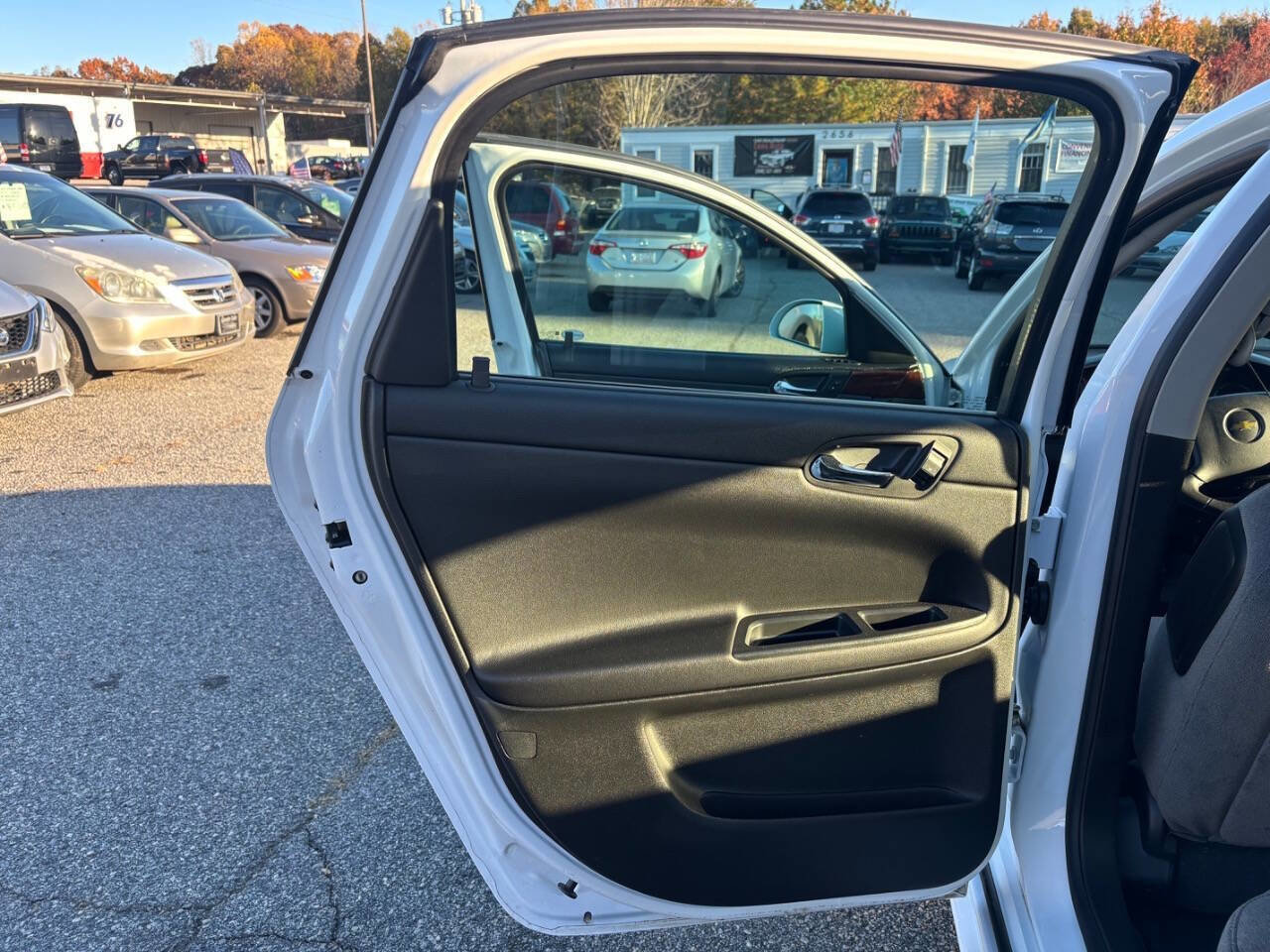 Used 2011 Chevrolet Impala LT image 20