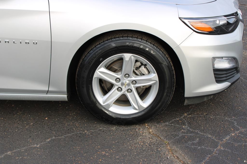 Used 2020 Chevrolet Malibu LS image 17