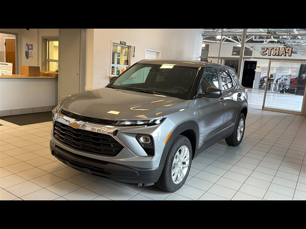 New 2026 Chevrolet TrailBlazer LS w/ LS Convenience Package AWD/4WD image 2