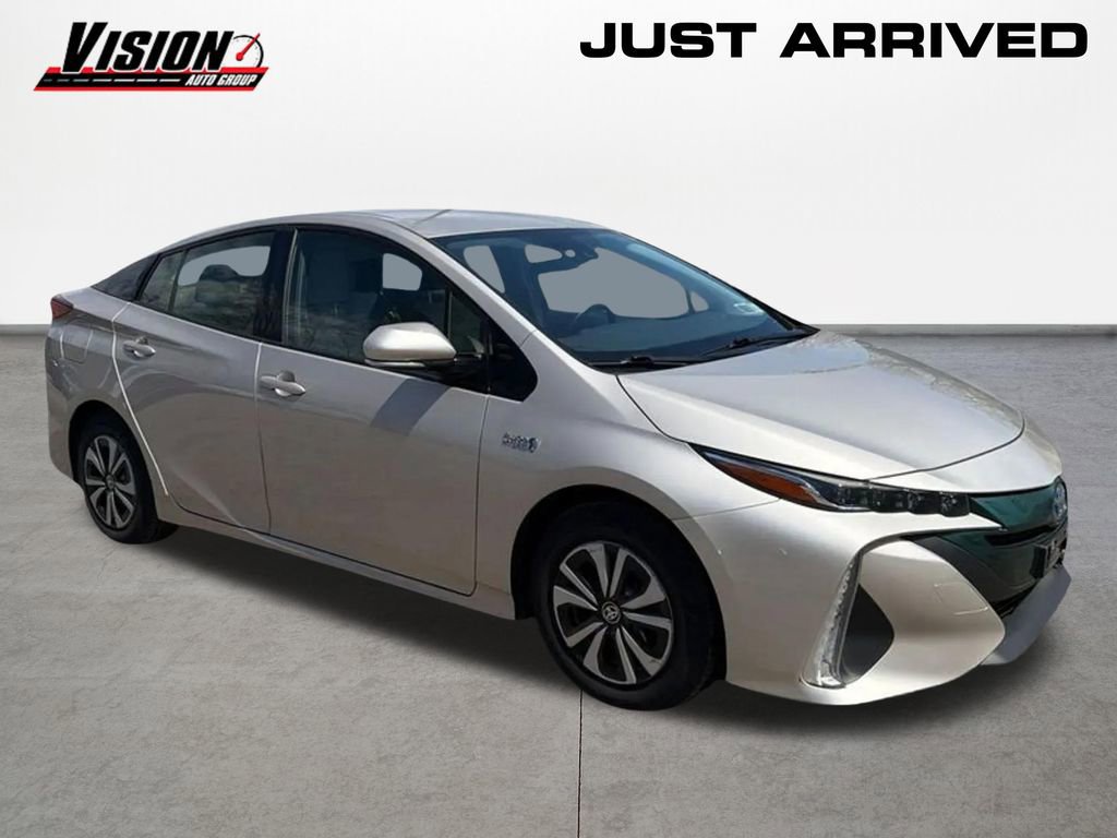Used 2017 Toyota Prius Prime Plus image 3