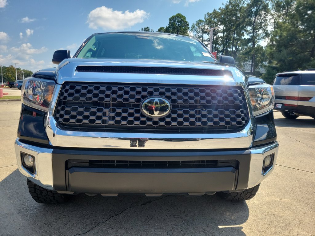 Certified 2020 Toyota Tundra SR5 w/ SR5 Upgrade Package AWD/4WD image 4