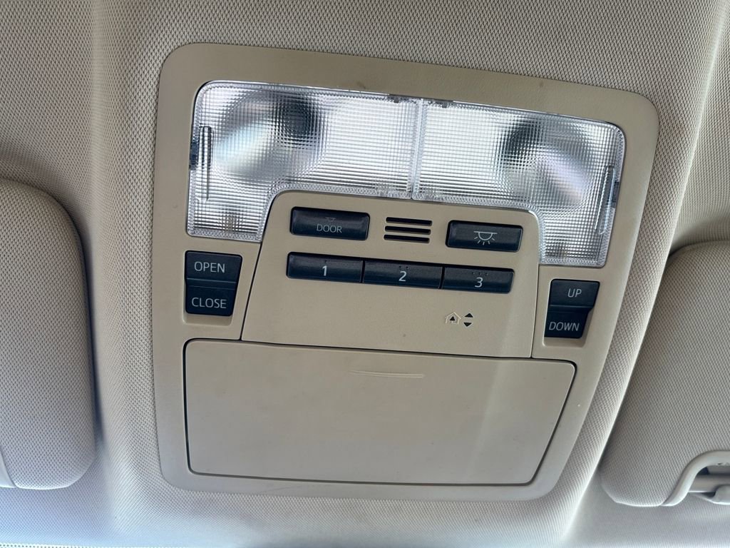 Used 2018 Toyota Highlander XLE image 15