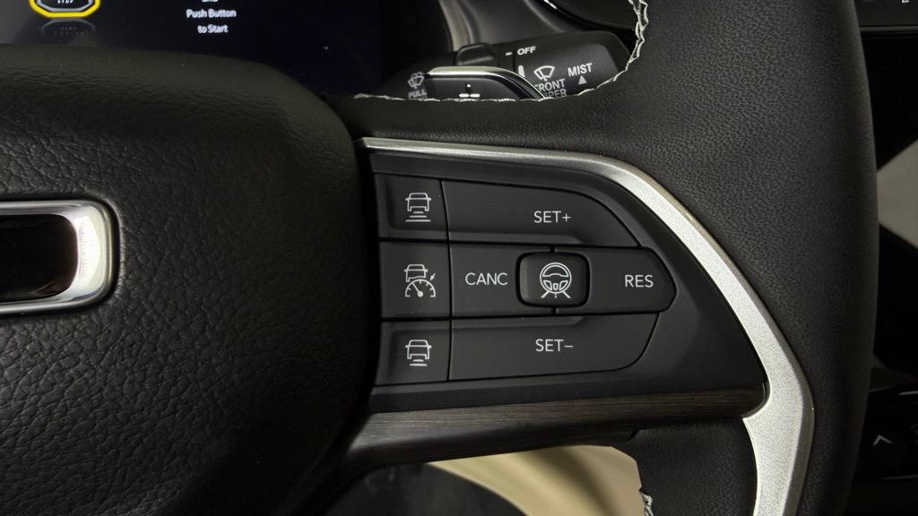 New 2026 Jeep Grand Cherokee L Limited w/ Limited Altitude Package AWD/4WD image 18