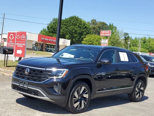 Used 2025 Volkswagen Atlas Cross Sport SEL image 1