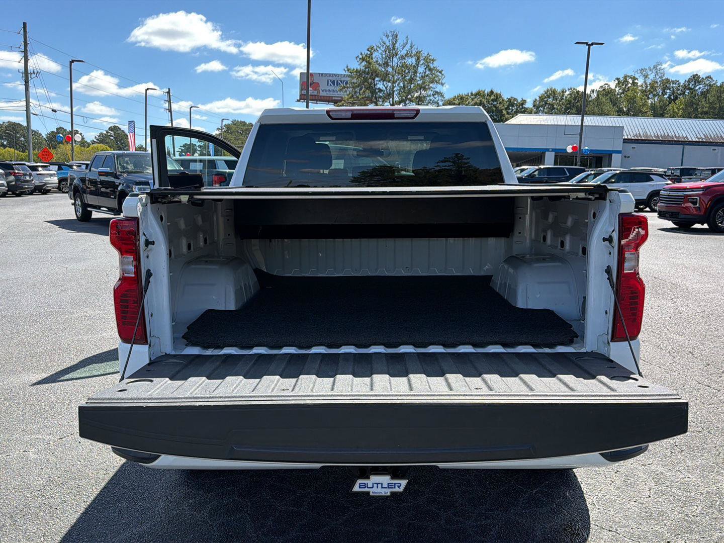 Used 2024 Chevrolet Silverado 1500 Custom w/ Turbomax Blackout Package AWD/4WD image 32