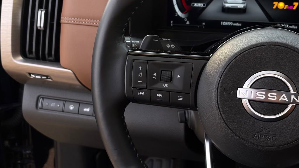 Certified 2025 Nissan Pathfinder Platinum AWD/4WD image 17