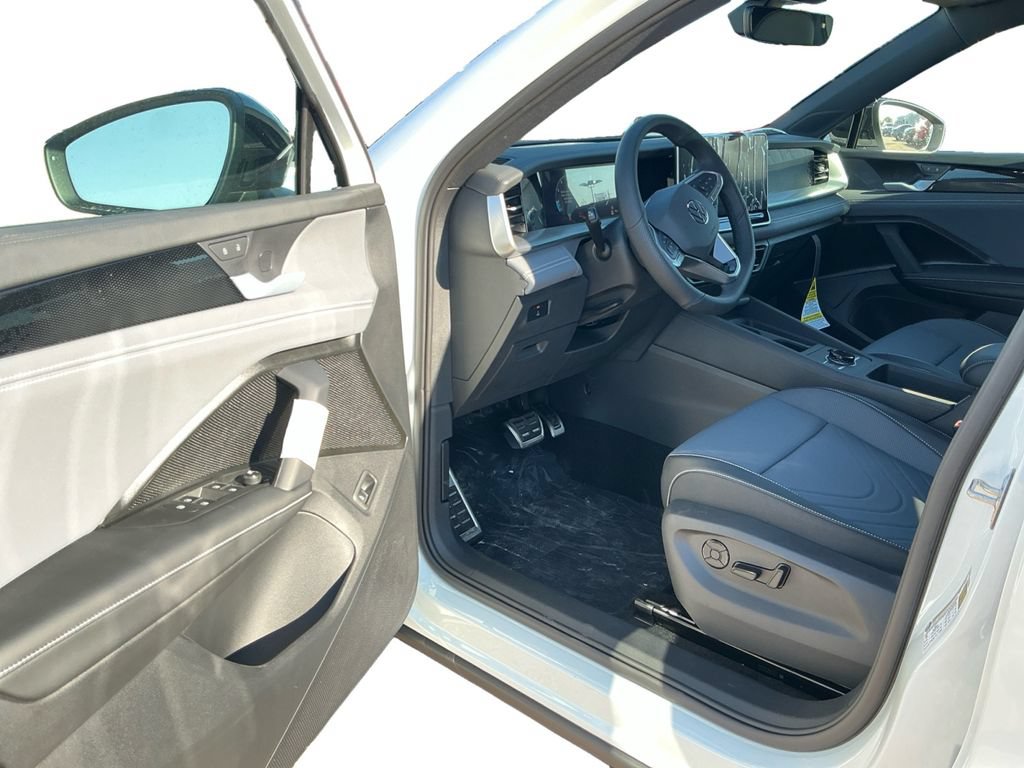 New 2026 Volkswagen Tiguan SE R-Line AWD/4WD image 23