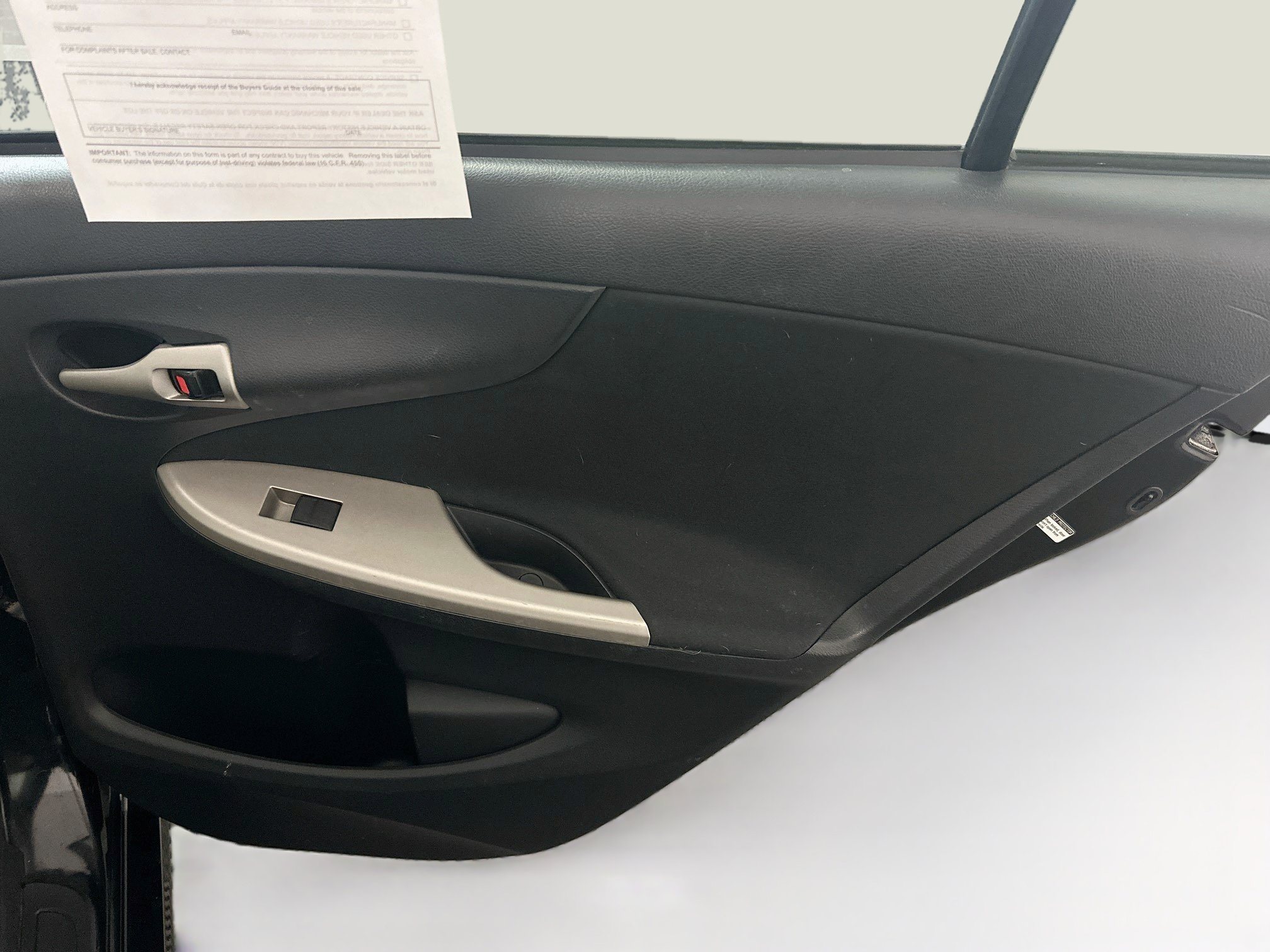 Used 2013 Toyota Corolla LE w/ Premium Pkg FWD image 31