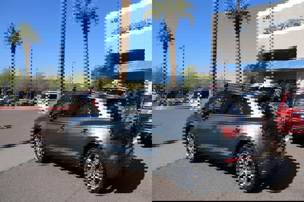 Used 2025 Audi Q5 2.0T Premium image 3