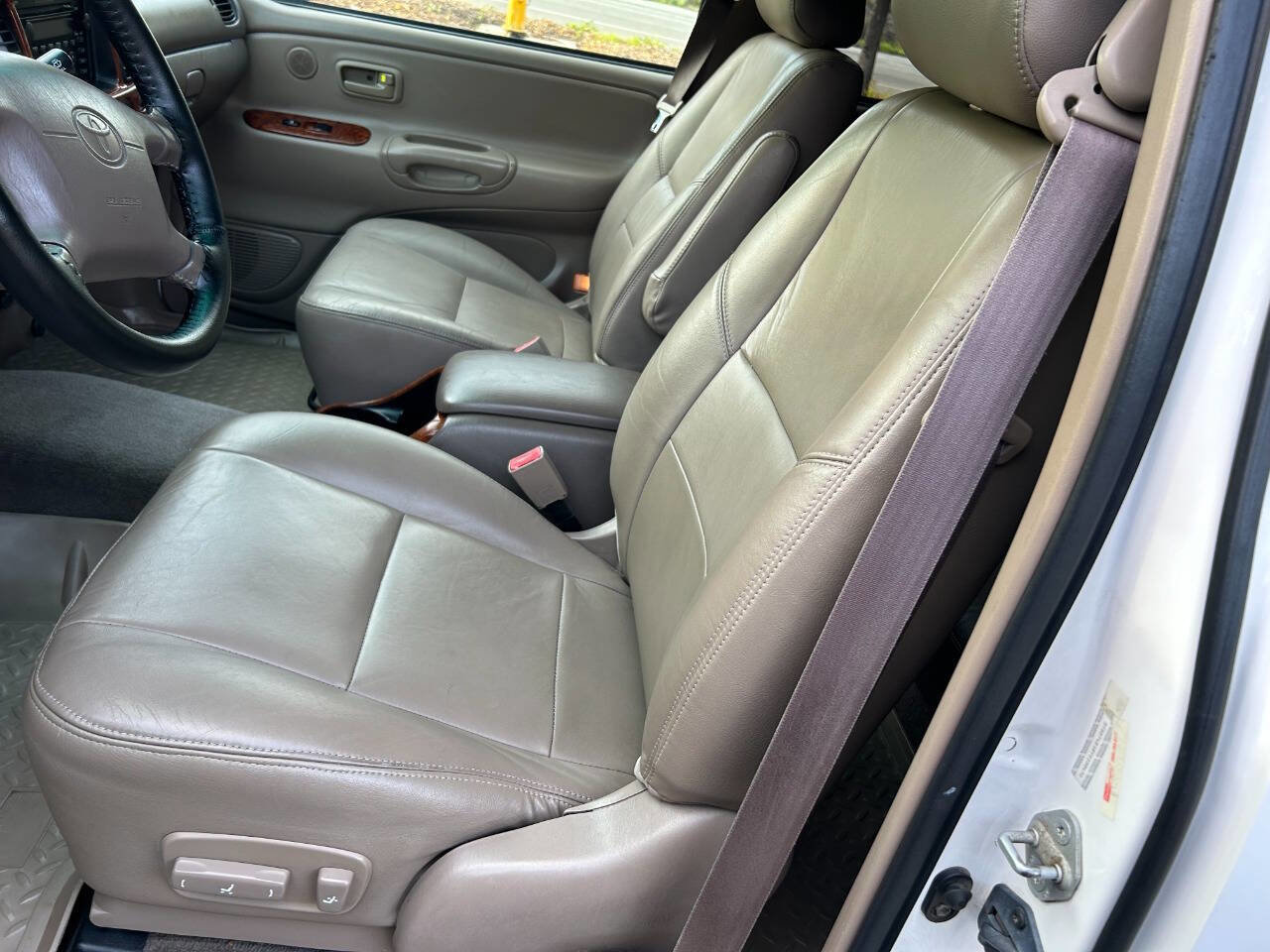 Used 2000 Toyota Tundra Limited AWD/4WD image 27