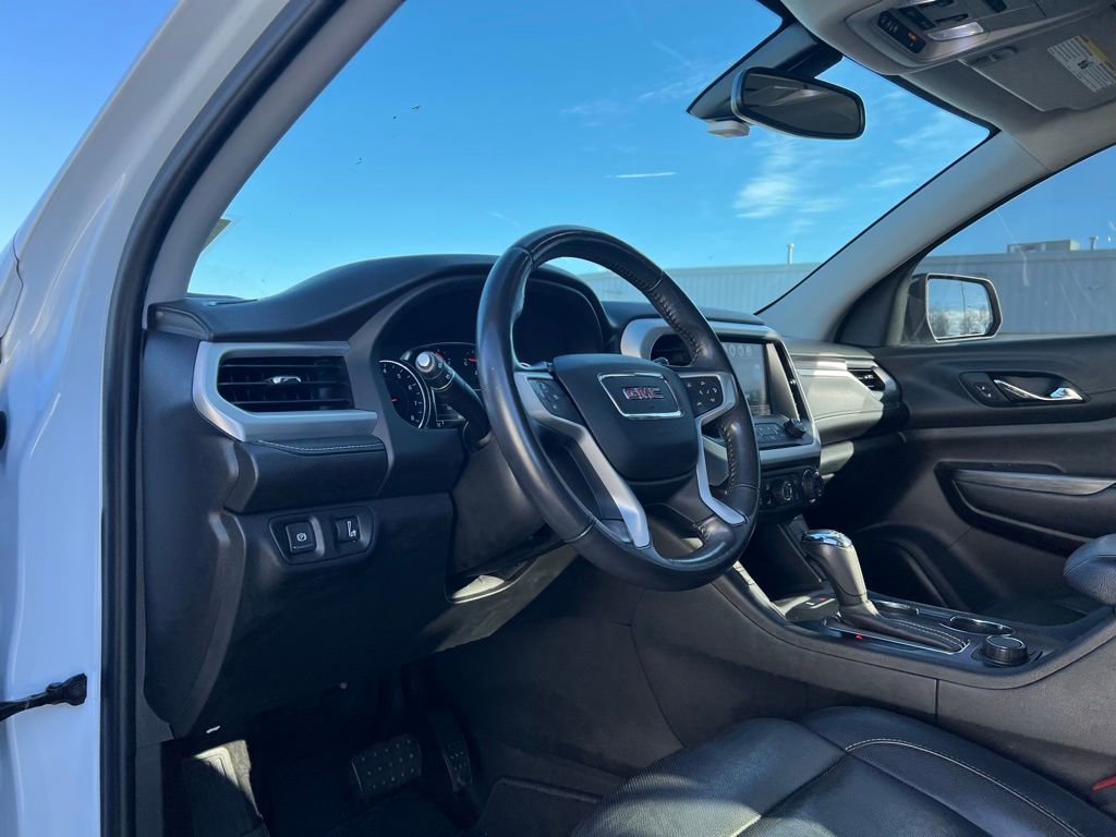 Used 2019 GMC Acadia SLT w/ Black Edition image 11