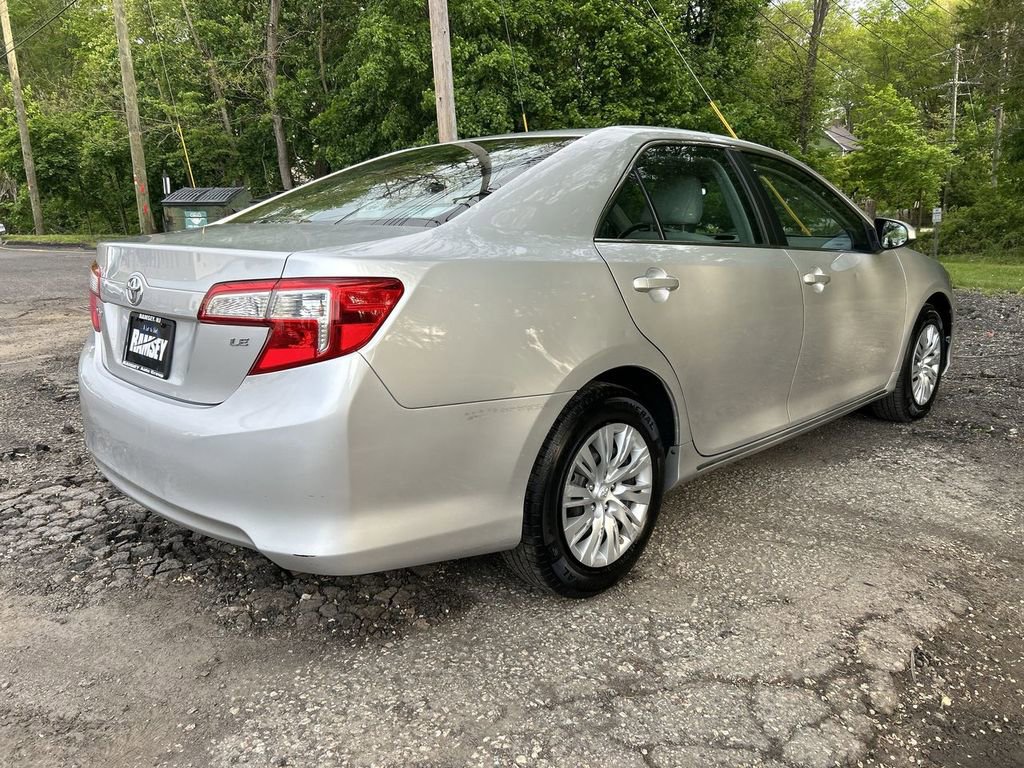 Used 2012 Toyota Camry LE FWD image 8